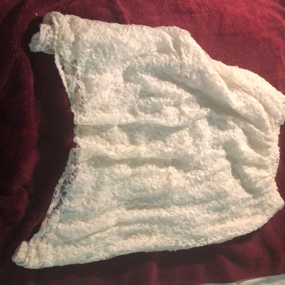 Im selling a kids skirt from abercrombie